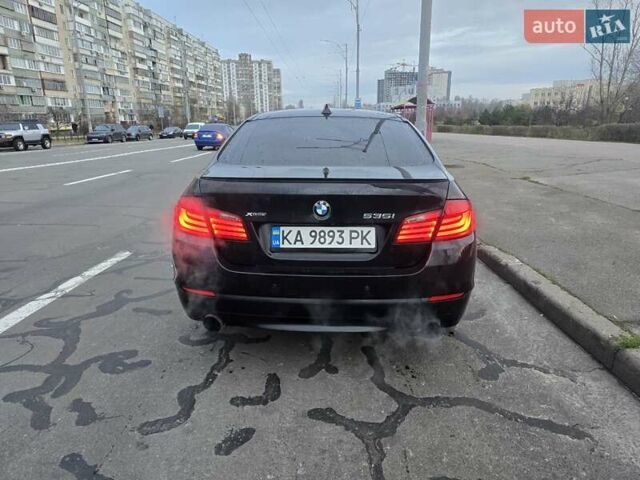 Чорний БМВ 5 Серія, об'ємом двигуна 3 л та пробігом 266 тис. км за 13600 $, фото 5 на Automoto.ua