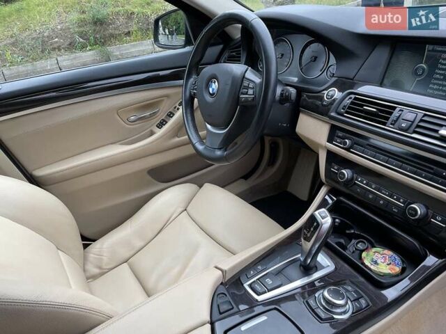 Чорний БМВ 5 Серія, об'ємом двигуна 3 л та пробігом 205 тис. км за 20300 $, фото 27 на Automoto.ua