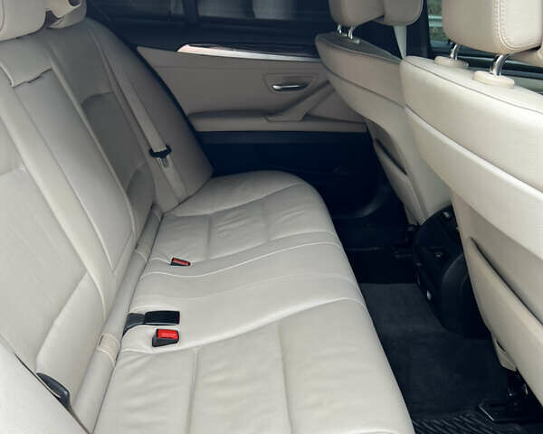 Черный БМВ 5 Серия, объемом двигателя 2.99 л и пробегом 392 тыс. км за 16000 $, фото 12 на Automoto.ua