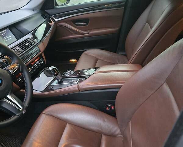 Чорний БМВ 5 Серія, об'ємом двигуна 3 л та пробігом 266 тис. км за 13600 $, фото 8 на Automoto.ua