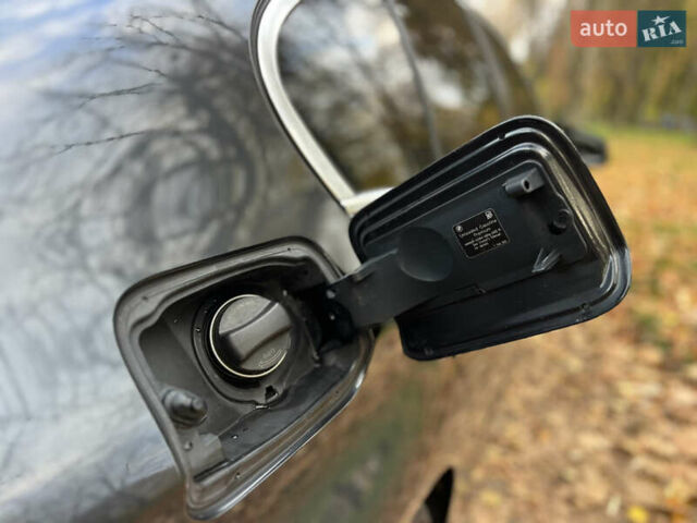 Чорний БМВ 5 Серія, об'ємом двигуна 3 л та пробігом 276 тис. км за 10999 $, фото 48 на Automoto.ua