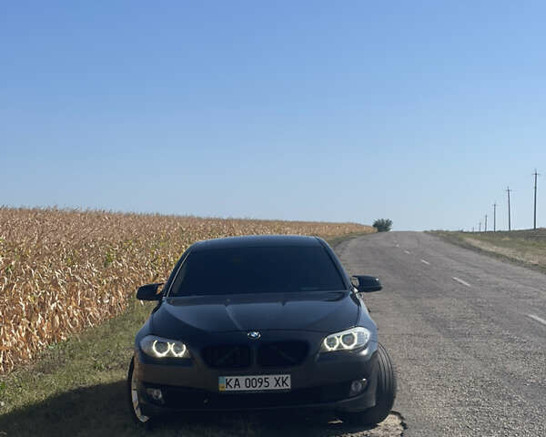 Чорний БМВ 5 Серія, об'ємом двигуна 2 л та пробігом 383 тис. км за 12700 $, фото 2 на Automoto.ua