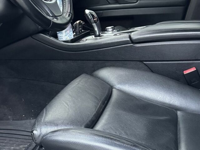 Черный БМВ 5 Серия, объемом двигателя 3 л и пробегом 326 тыс. км за 15500 $, фото 9 на Automoto.ua