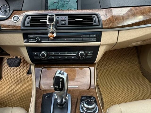 Чорний БМВ 5 Серія, об'ємом двигуна 2 л та пробігом 315 тис. км за 13000 $, фото 12 на Automoto.ua