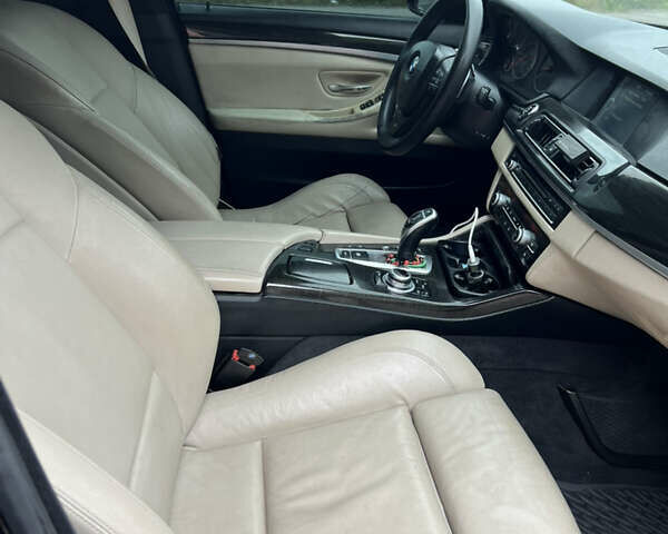 Черный БМВ 5 Серия, объемом двигателя 2.99 л и пробегом 392 тыс. км за 16000 $, фото 9 на Automoto.ua