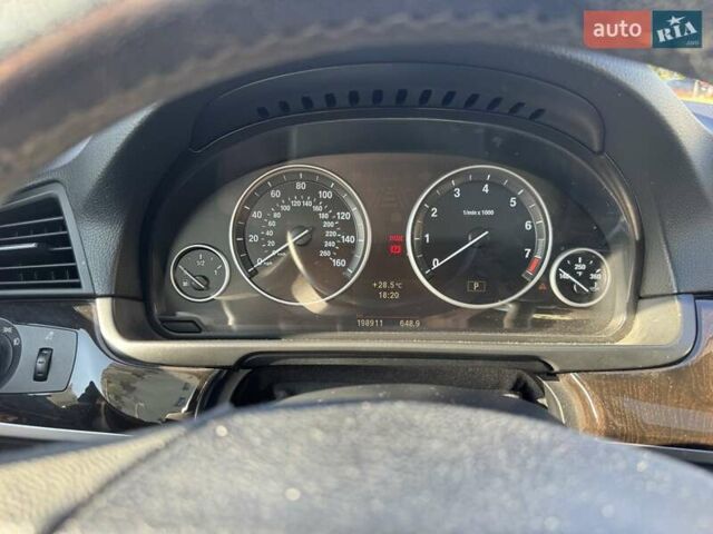 Черный БМВ 5 Серия, объемом двигателя 3 л и пробегом 201 тыс. км за 10900 $, фото 4 на Automoto.ua