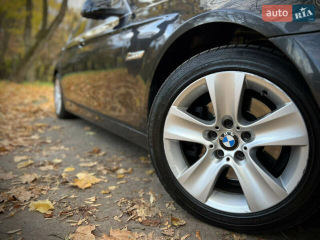 Чорний БМВ 5 Серія, об'ємом двигуна 3 л та пробігом 276 тис. км за 10999 $, фото 60 на Automoto.ua