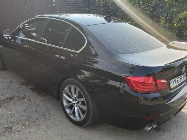 Чорний БМВ 5 Серія, об'ємом двигуна 3 л та пробігом 262 тис. км за 12700 $, фото 5 на Automoto.ua