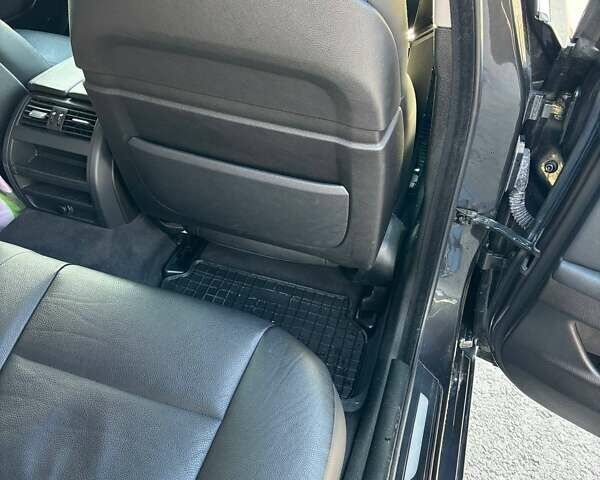 Черный БМВ 5 Серия, объемом двигателя 2.99 л и пробегом 201 тыс. км за 23000 $, фото 4 на Automoto.ua