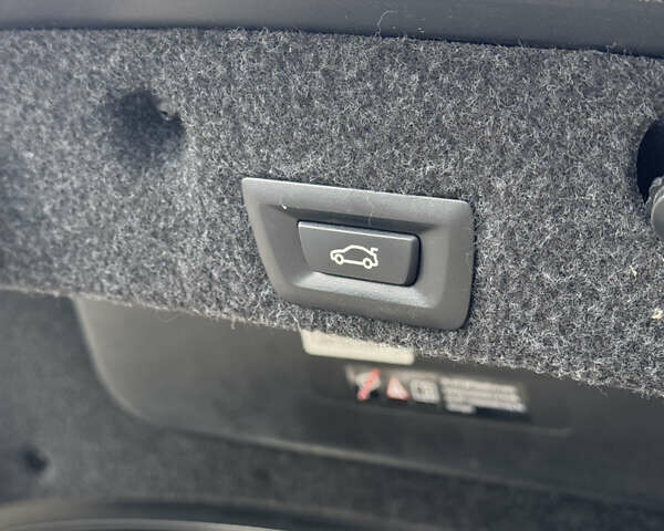 Чорний БМВ 5 Серія, об'ємом двигуна 2 л та пробігом 202 тис. км за 11800 $, фото 12 на Automoto.ua