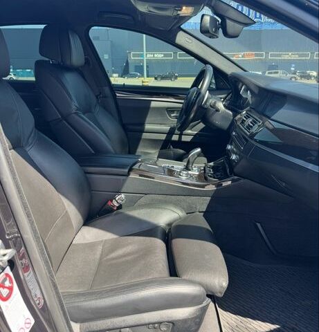 Черный БМВ 5 Серия, объемом двигателя 3 л и пробегом 235 тыс. км за 17500 $, фото 3 на Automoto.ua