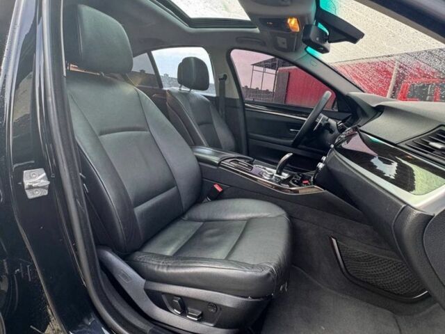 Черный БМВ 5 Серия, объемом двигателя 3 л и пробегом 219 тыс. км за 13000 $, фото 4 на Automoto.ua