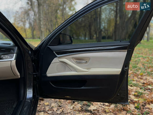Чорний БМВ 5 Серія, об'ємом двигуна 3 л та пробігом 276 тис. км за 10999 $, фото 31 на Automoto.ua