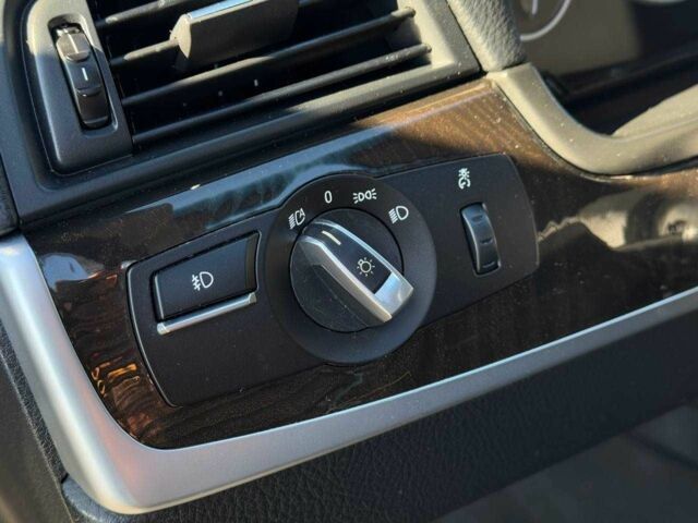 Черный БМВ 5 Серия, объемом двигателя 3 л и пробегом 271 тыс. км за 12500 $, фото 14 на Automoto.ua