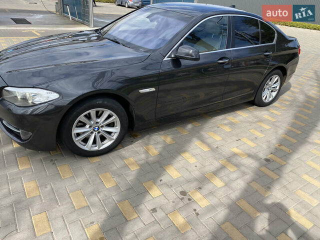 Чорний БМВ 5 Серія, об'ємом двигуна 3 л та пробігом 178 тис. км за 13800 $, фото 6 на Automoto.ua