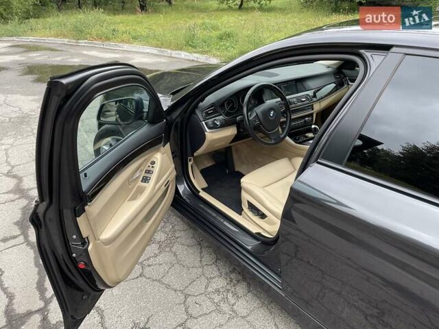 Чорний БМВ 5 Серія, об'ємом двигуна 3 л та пробігом 205 тис. км за 20300 $, фото 14 на Automoto.ua