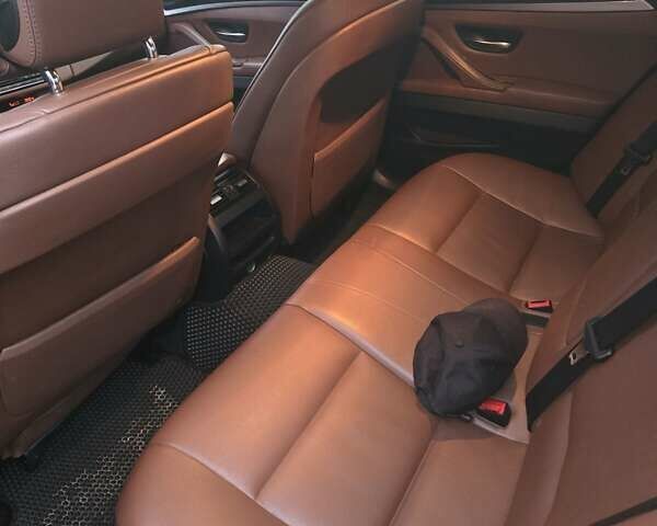 Чорний БМВ 5 Серія, об'ємом двигуна 3 л та пробігом 266 тис. км за 13600 $, фото 9 на Automoto.ua