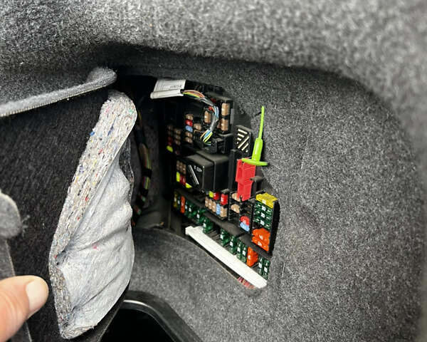 Черный БМВ 5 Серия, объемом двигателя 2 л и пробегом 374 тыс. км за 14800 $, фото 11 на Automoto.ua