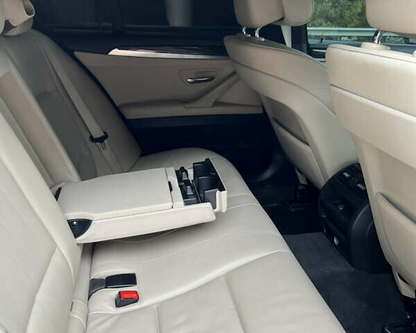 Черный БМВ 5 Серия, объемом двигателя 2.99 л и пробегом 392 тыс. км за 16000 $, фото 13 на Automoto.ua