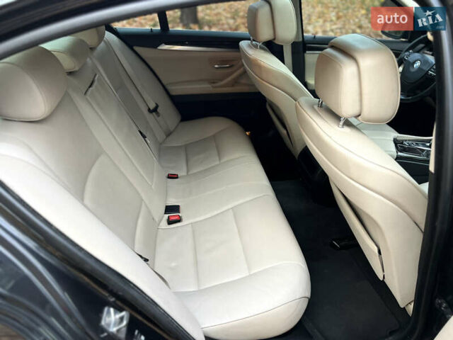 Чорний БМВ 5 Серія, об'ємом двигуна 3 л та пробігом 276 тис. км за 10999 $, фото 27 на Automoto.ua