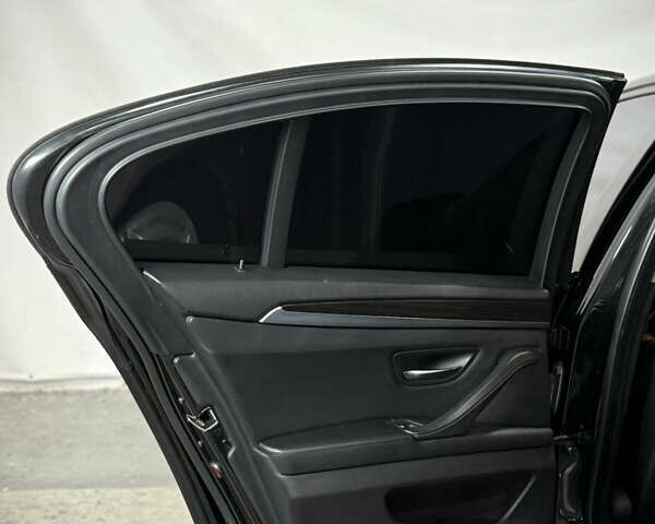 Черный БМВ 5 Серия, объемом двигателя 2.99 л и пробегом 255 тыс. км за 15700 $, фото 32 на Automoto.ua