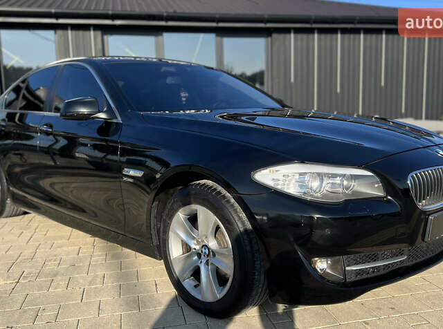 Черный БМВ 5 Серия, объемом двигателя 2 л и пробегом 230 тыс. км за 12400 $, фото 1 на Automoto.ua