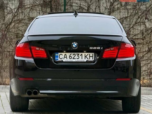 Чорний БМВ 5 Серія, об'ємом двигуна 2 л та пробігом 298 тис. км за 11800 $, фото 25 на Automoto.ua