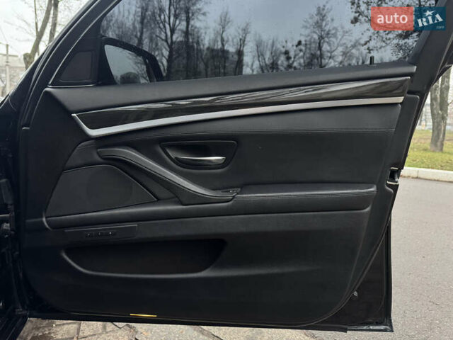 Черный БМВ 5 Серия, объемом двигателя 3 л и пробегом 215 тыс. км за 13400 $, фото 19 на Automoto.ua