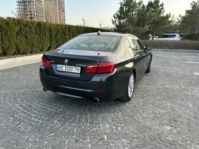 Черный БМВ 5 Серия, объемом двигателя 3 л и пробегом 162 тыс. км за 13500 $, фото 3 на Automoto.ua