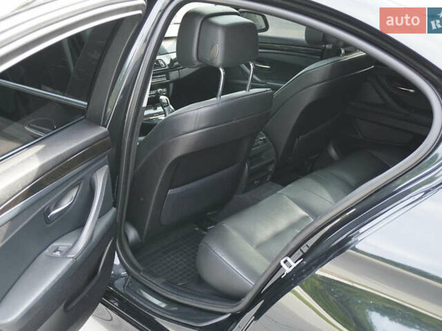 Черный БМВ 5 Серия, объемом двигателя 3 л и пробегом 215 тыс. км за 15850 $, фото 44 на Automoto.ua