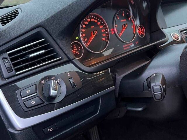 Черный БМВ 5 Серия, объемом двигателя 2 л и пробегом 320 тыс. км за 15000 $, фото 5 на Automoto.ua