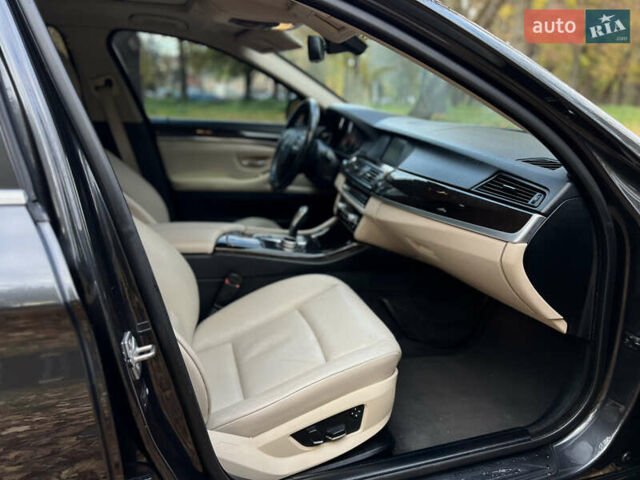 Чорний БМВ 5 Серія, об'ємом двигуна 3 л та пробігом 276 тис. км за 10999 $, фото 30 на Automoto.ua
