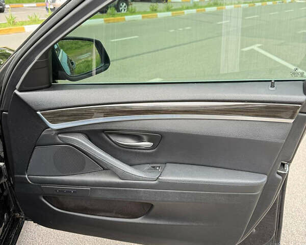 Чорний БМВ 5 Серія, об'ємом двигуна 2 л та пробігом 210 тис. км за 13900 $, фото 12 на Automoto.ua