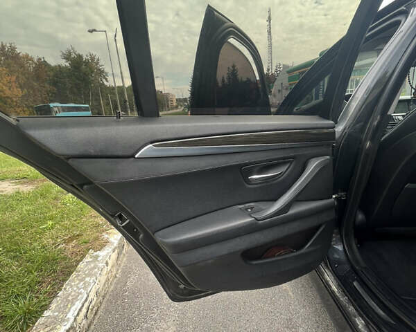 Черный БМВ 5 Серия, объемом двигателя 2 л и пробегом 300 тыс. км за 12200 $, фото 24 на Automoto.ua