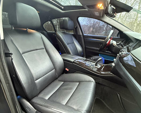 Чорний БМВ 5 Серія, об'ємом двигуна 3 л та пробігом 210 тис. км за 14600 $, фото 31 на Automoto.ua