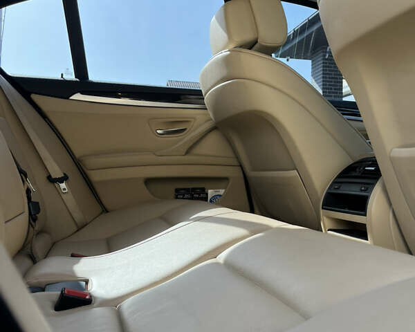 Чорний БМВ 5 Серія, об'ємом двигуна 2 л та пробігом 282 тис. км за 13600 $, фото 6 на Automoto.ua