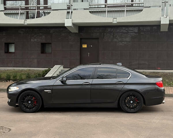 Чорний БМВ 5 Серія, об'ємом двигуна 3 л та пробігом 210 тис. км за 14600 $, фото 6 на Automoto.ua