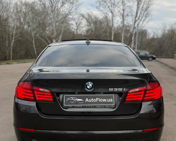 Чорний БМВ 5 Серія, об'ємом двигуна 3 л та пробігом 210 тис. км за 14600 $, фото 7 на Automoto.ua