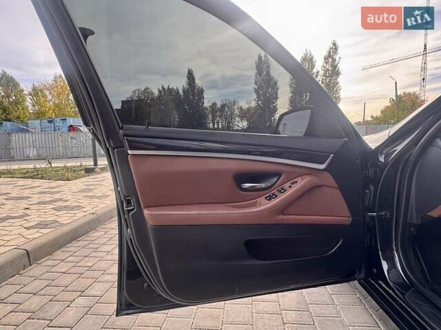 БМВ 5 Серия 2012 в Одессе на Automoto.ua Черный БМВ 5 Серия, объемом двигателя 2.99 л и пробегом 191 тыс. км за 11999 $, фото 27 на Automoto.ua