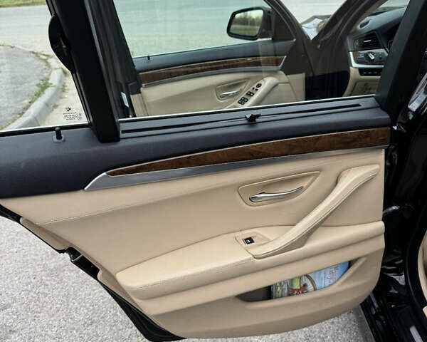 Чорний БМВ 5 Серія, об'ємом двигуна 2.98 л та пробігом 260 тис. км за 12000 $, фото 17 на Automoto.ua