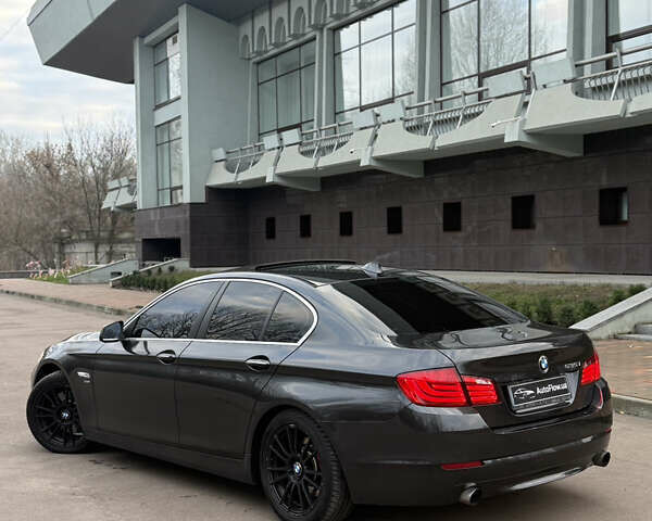 Чорний БМВ 5 Серія, об'ємом двигуна 3 л та пробігом 210 тис. км за 14600 $, фото 3 на Automoto.ua