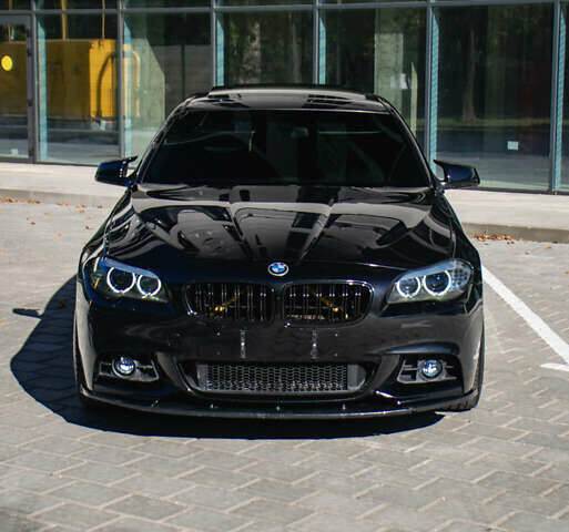 Чорний БМВ 5 Серія, об'ємом двигуна 2 л та пробігом 233 тис. км за 15200 $, фото 13 на Automoto.ua