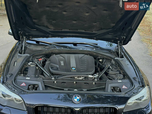 Чорний БМВ 5 Серія, об'ємом двигуна 3 л та пробігом 281 тис. км за 18400 $, фото 26 на Automoto.ua