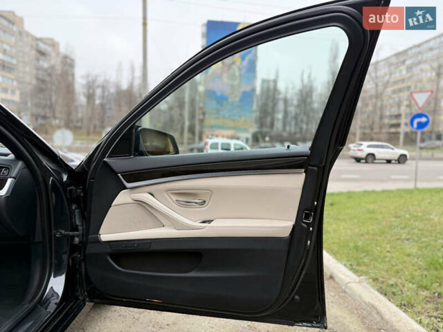 Чорний БМВ 5 Серія, об'ємом двигуна 2 л та пробігом 195 тис. км за 12999 $, фото 17 на Automoto.ua