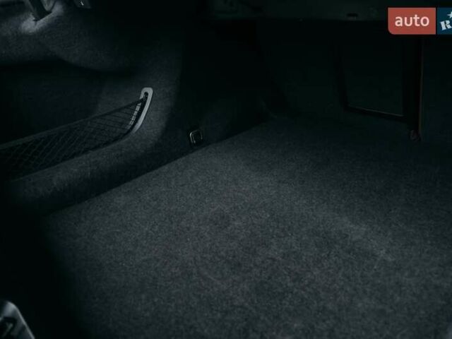 Чорний БМВ 5 Серія, об'ємом двигуна 2 л та пробігом 233 тис. км за 10400 $, фото 39 на Automoto.ua