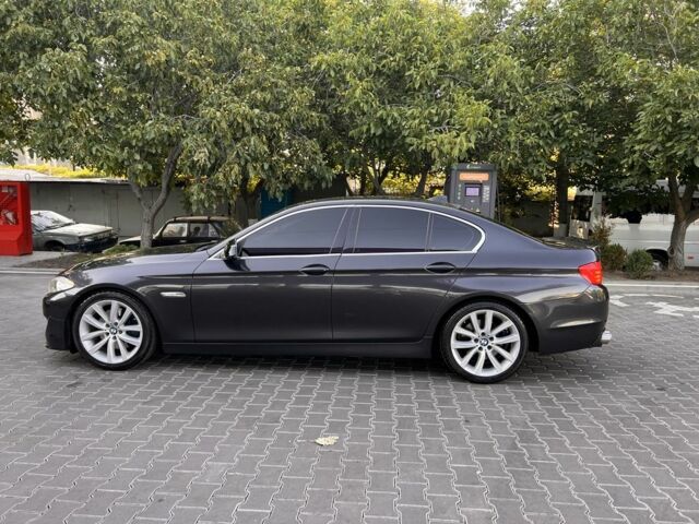 Черный БМВ 5 Серия, объемом двигателя 2 л и пробегом 217 тыс. км за 14900 $, фото 4 на Automoto.ua