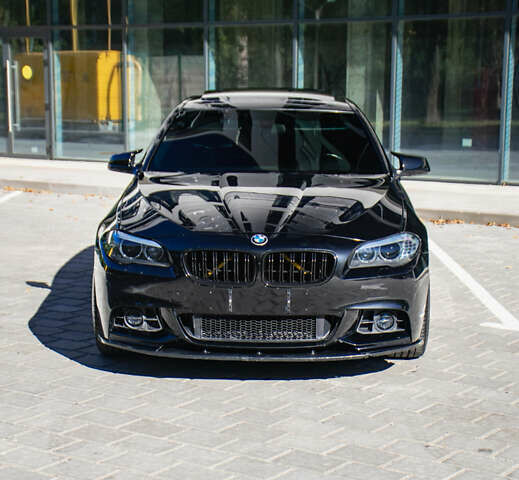 Чорний БМВ 5 Серія, об'ємом двигуна 2 л та пробігом 233 тис. км за 15200 $, фото 6 на Automoto.ua