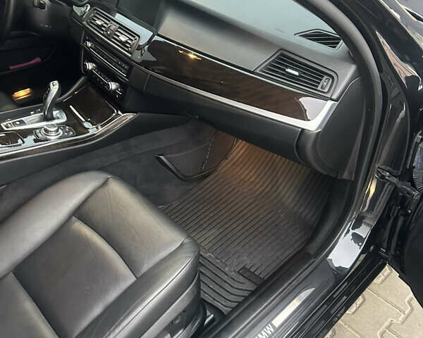 Чорний БМВ 5 Серія, об'ємом двигуна 2.99 л та пробігом 149 тис. км за 17000 $, фото 10 на Automoto.ua