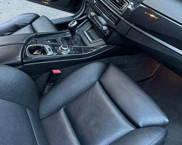 Черный БМВ 5 Серия, объемом двигателя 2 л и пробегом 230 тыс. км за 10442 $, фото 2 на Automoto.ua