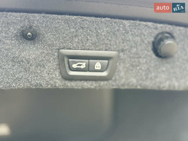 Чорний БМВ 5 Серія, об'ємом двигуна 2 л та пробігом 195 тис. км за 12999 $, фото 11 на Automoto.ua